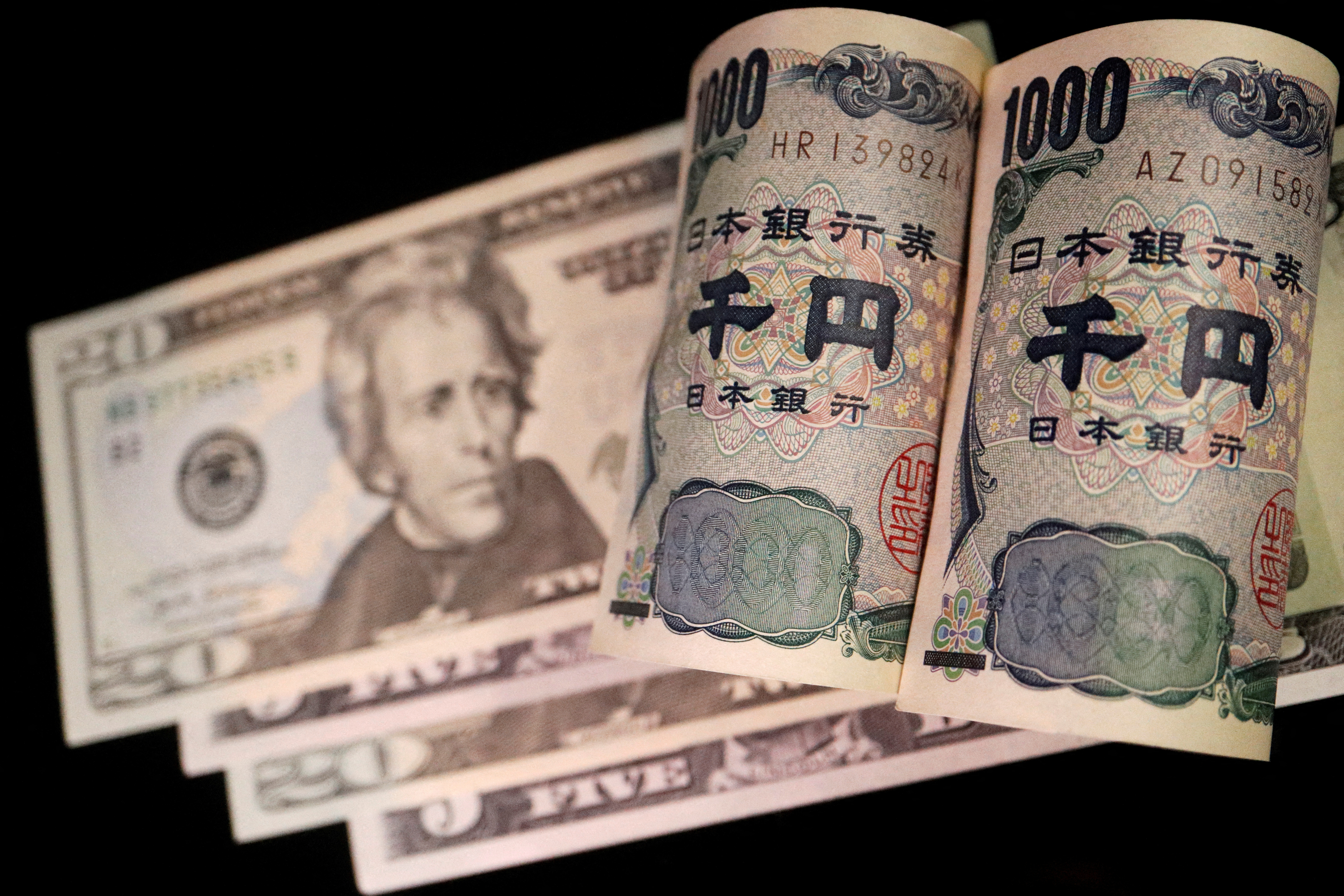 Is USD/JPY Going Up or Down? Can the Yen Fall Below 150?
