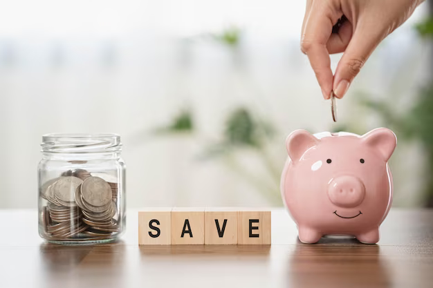 What Is a Refi Loan? How Can Refinancing Help You Save Money?
