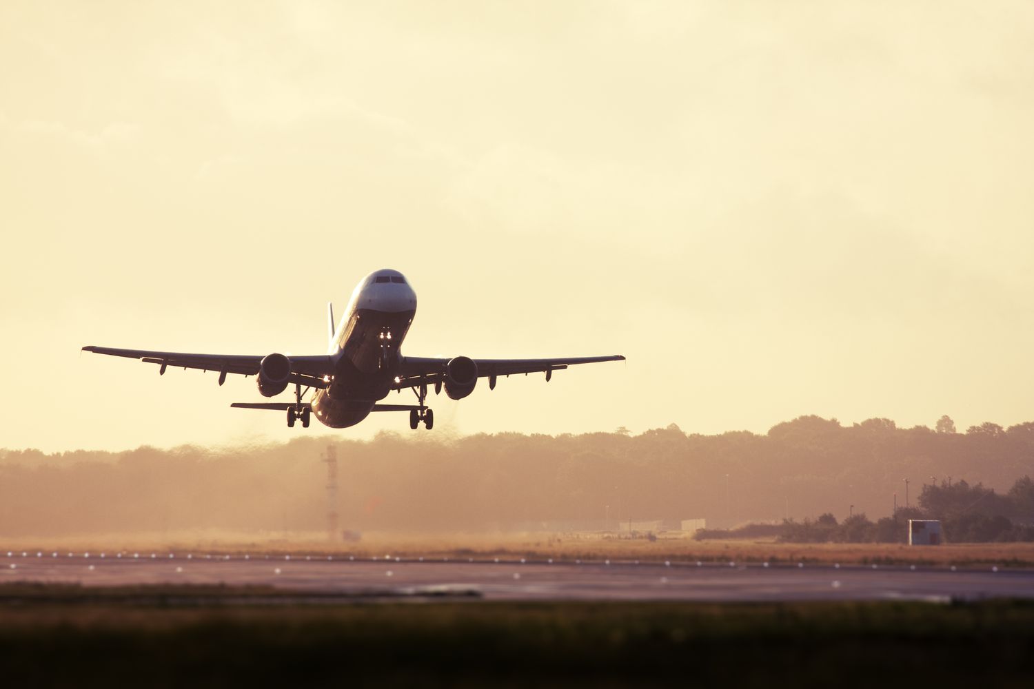 When Are Plane Tickets Cheapest? How Can You Find the Best Deals?