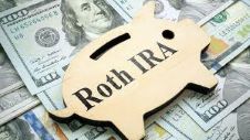 如何將資金從Roth IRA轉入股票? 步驟和規則是什麽?