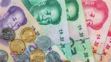 如何在BitKan上查询人民币对美元的汇率?