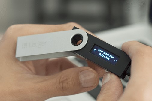 Should You Use a Hardware Wallet and How to Use Hardware Wallet